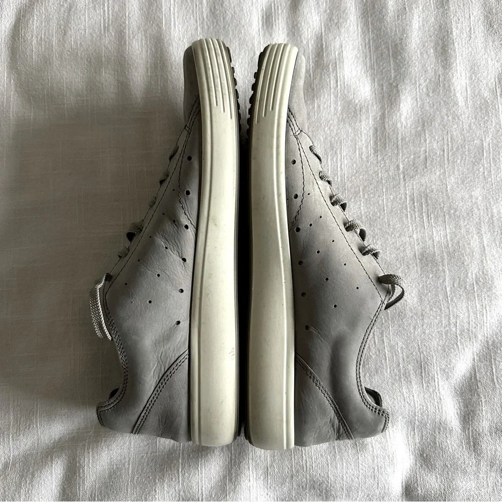 Ecco mens soft